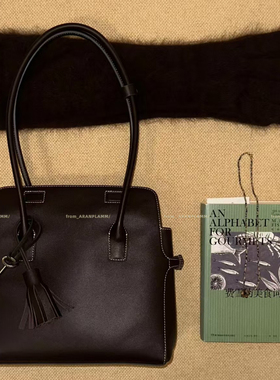 ARAN PLAMM-皮通勤秋冬大容量高级单肩包(配流苏钥匙挂件)