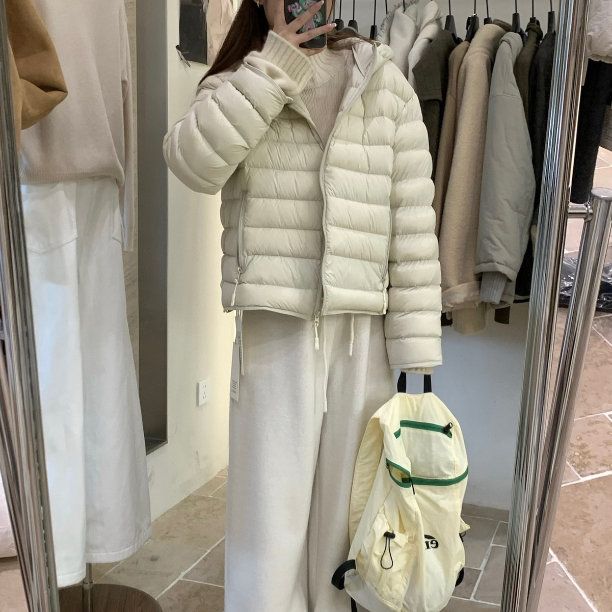 AMAN-冬上新刺绣袖标排骨连帽保暖羽绒服外套Y258041