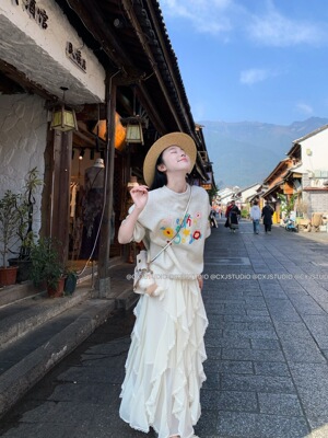 陈可爱 2026年春杏色不规则荷叶边仙女裙温柔杏色飘逸半身裙