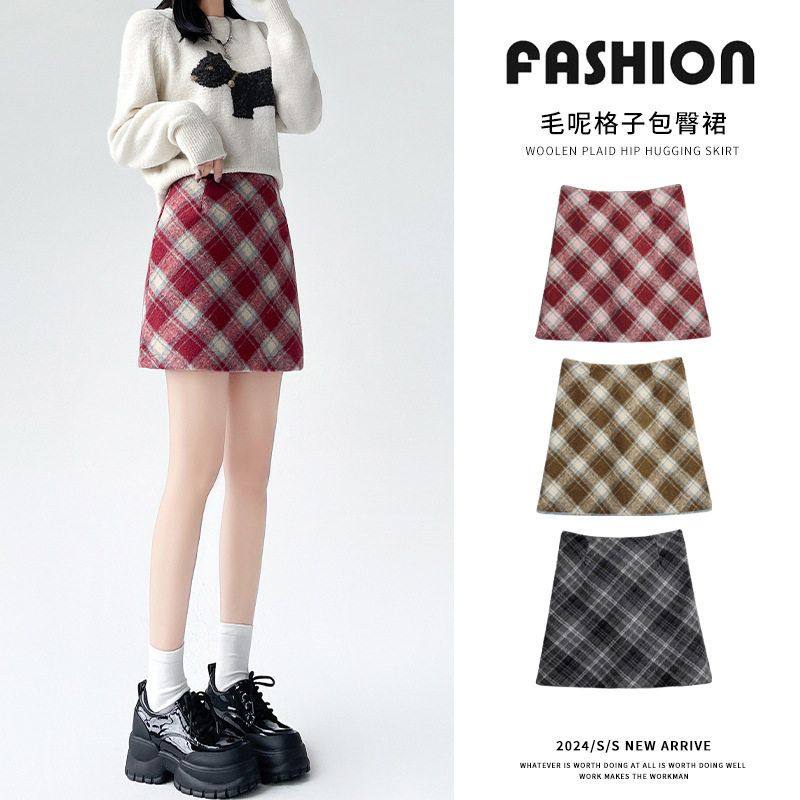 学院风复古毛呢半身裙女秋冬短裙高腰显瘦遮胯a字撞色格子包臀裙