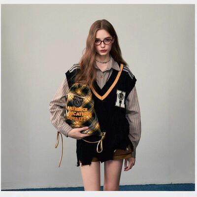 重工麻花针织马甲背心女哈利波特徽章刺绣V领无袖毛衣学院风叠穿