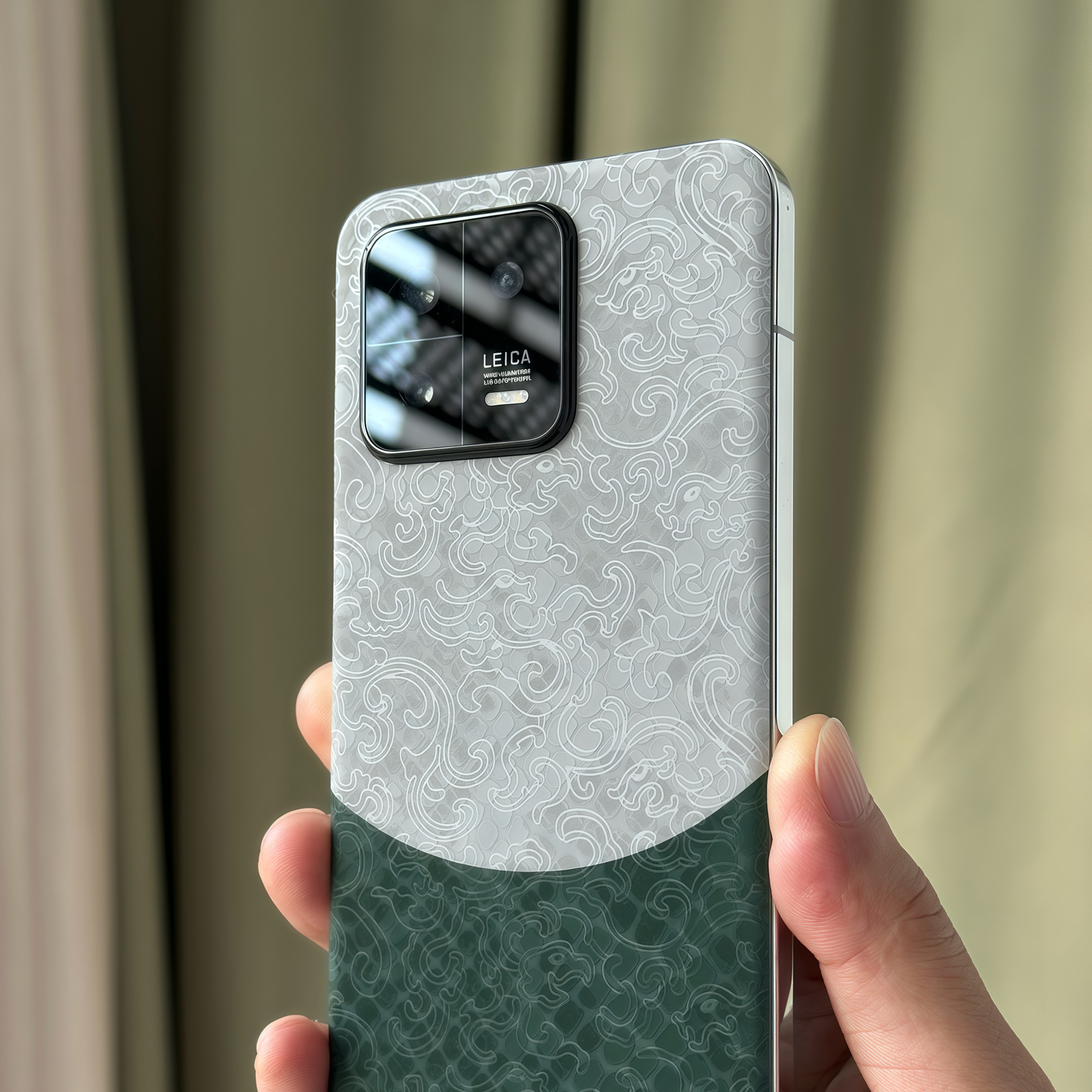 适用小米15Pro素皮背膜撞色拼接个性手机后膜小米15Ultra后膜素皮贴双色拼接素皮小米14pro后盖保护膜