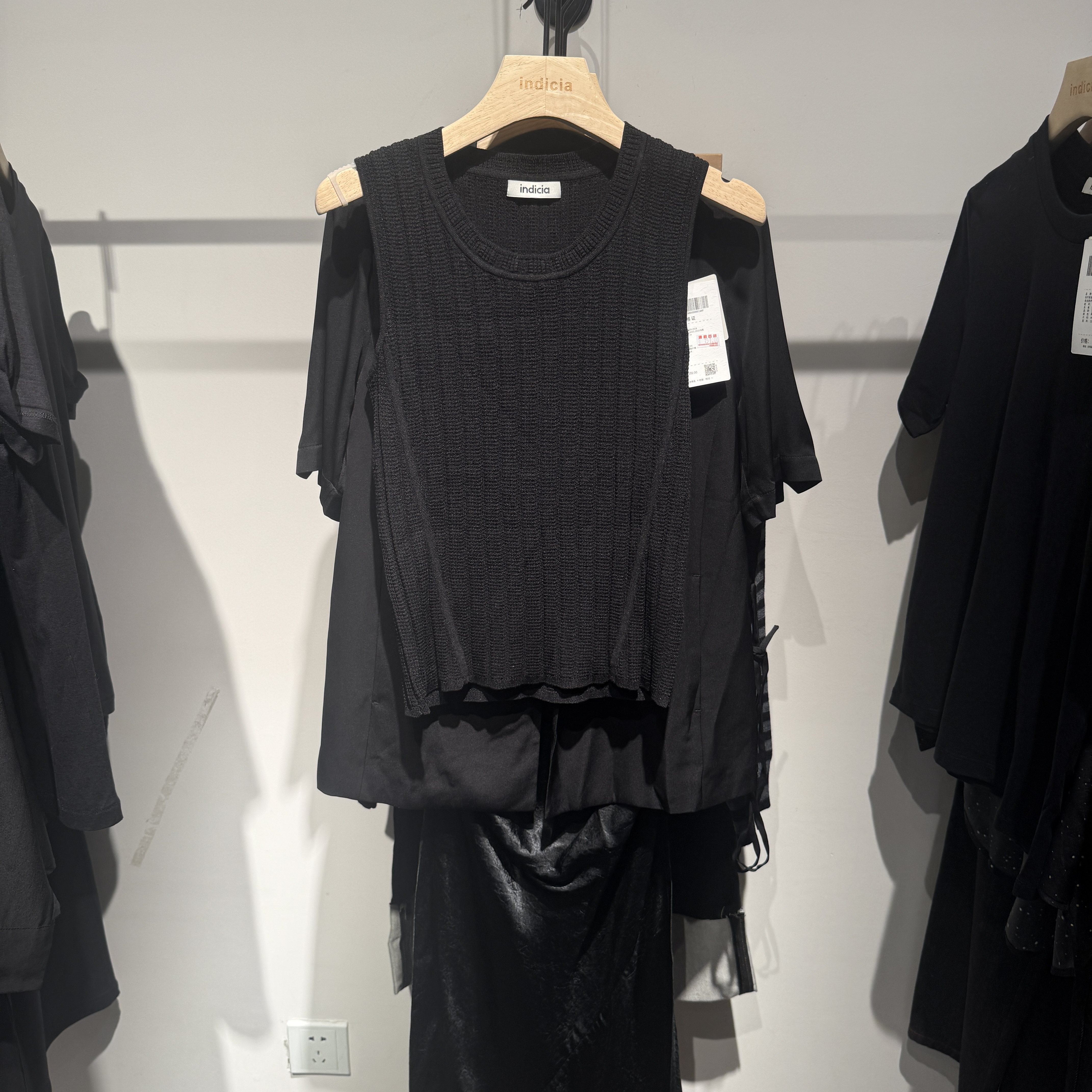 indiciaF2B5BX117F专柜正品标记女装背心宽肩带内搭吊带吊399
