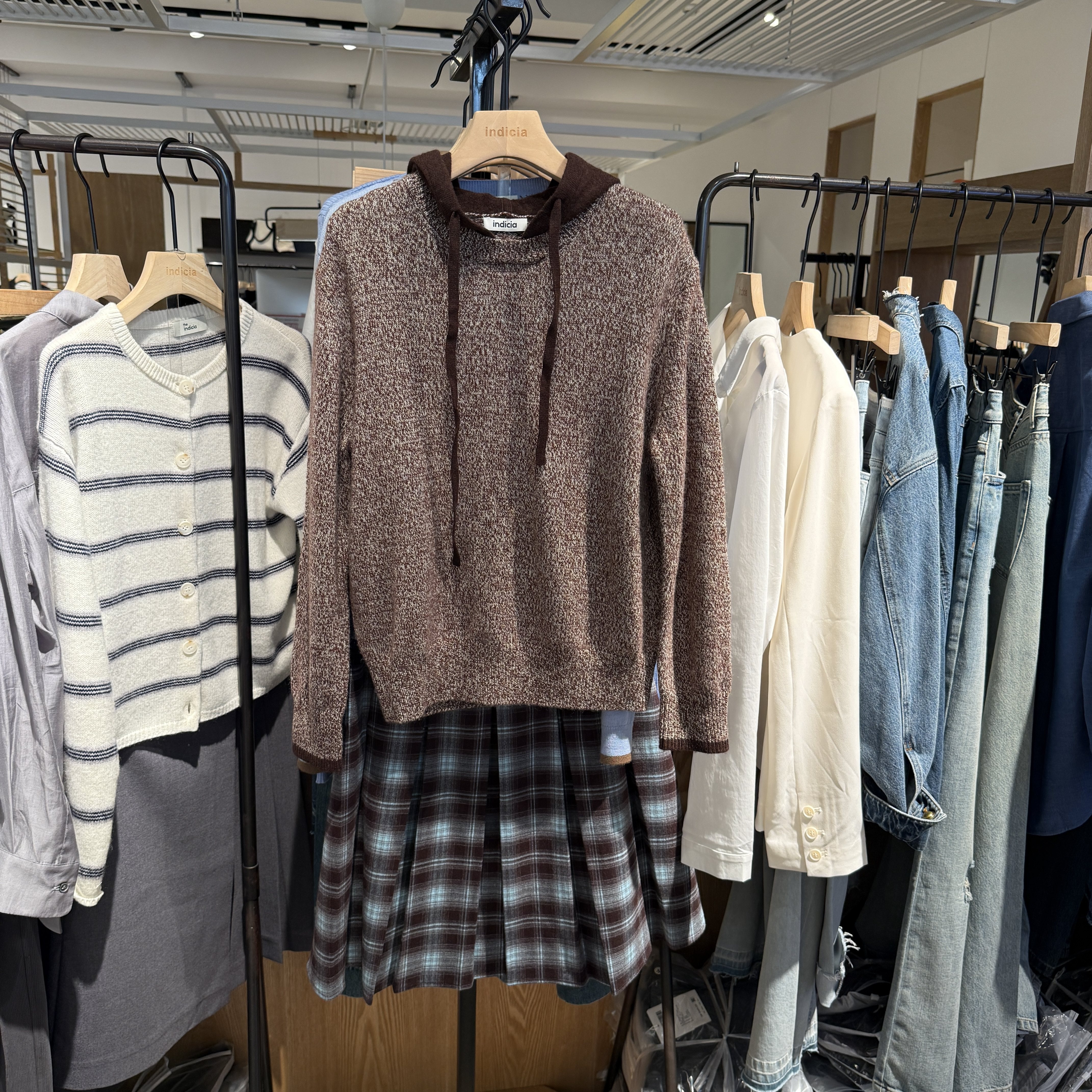 indiciaF2D4MS690N专柜正品标记女装拼色百搭连帽毛衫吊牌价739,女装/女士精品,毛针织衫,淘宝优惠券,粉丝福利购,淘宝优惠卷