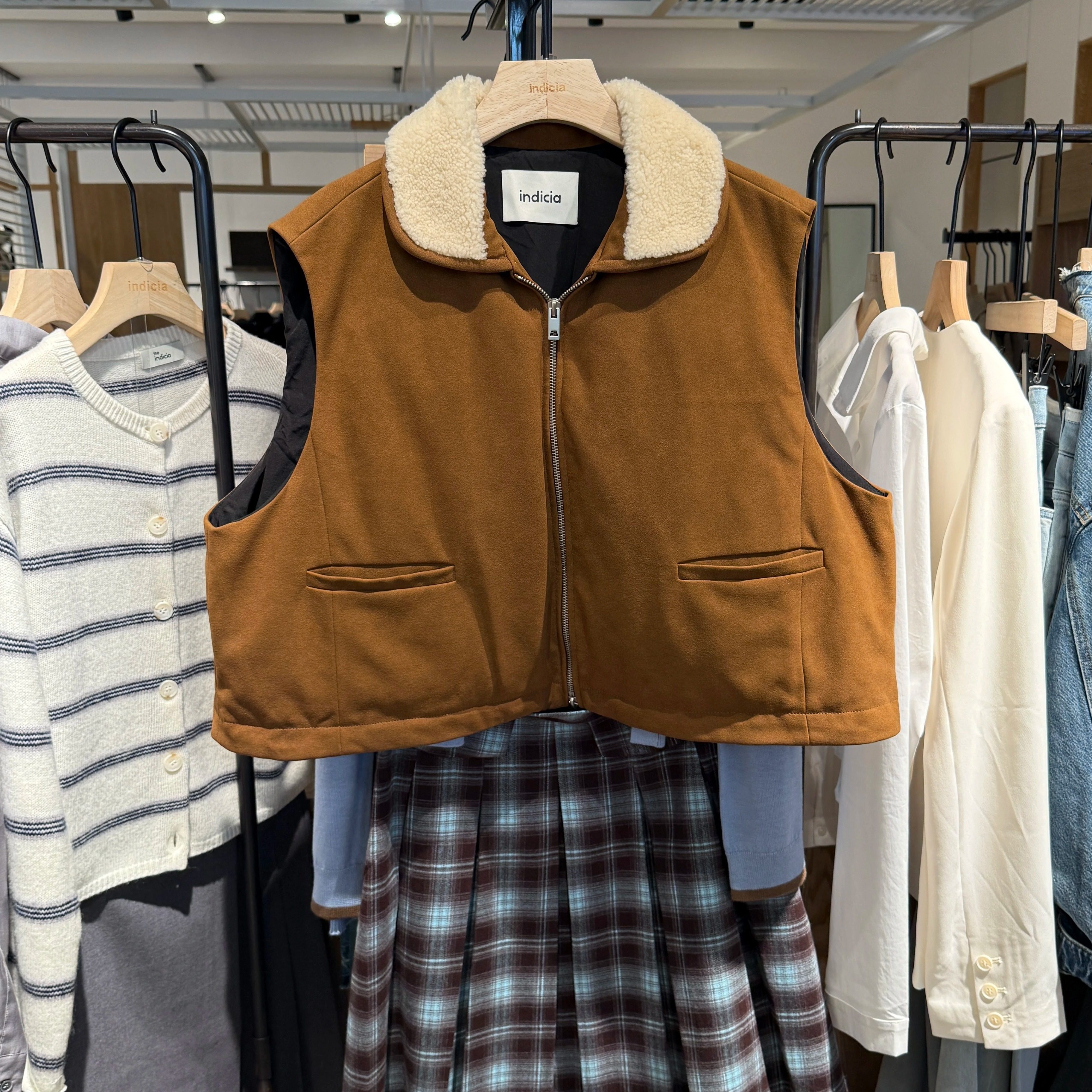 indiciaF2D4MJ738F专柜正品标记女装保暖马甲无袖外搭吊牌价1389