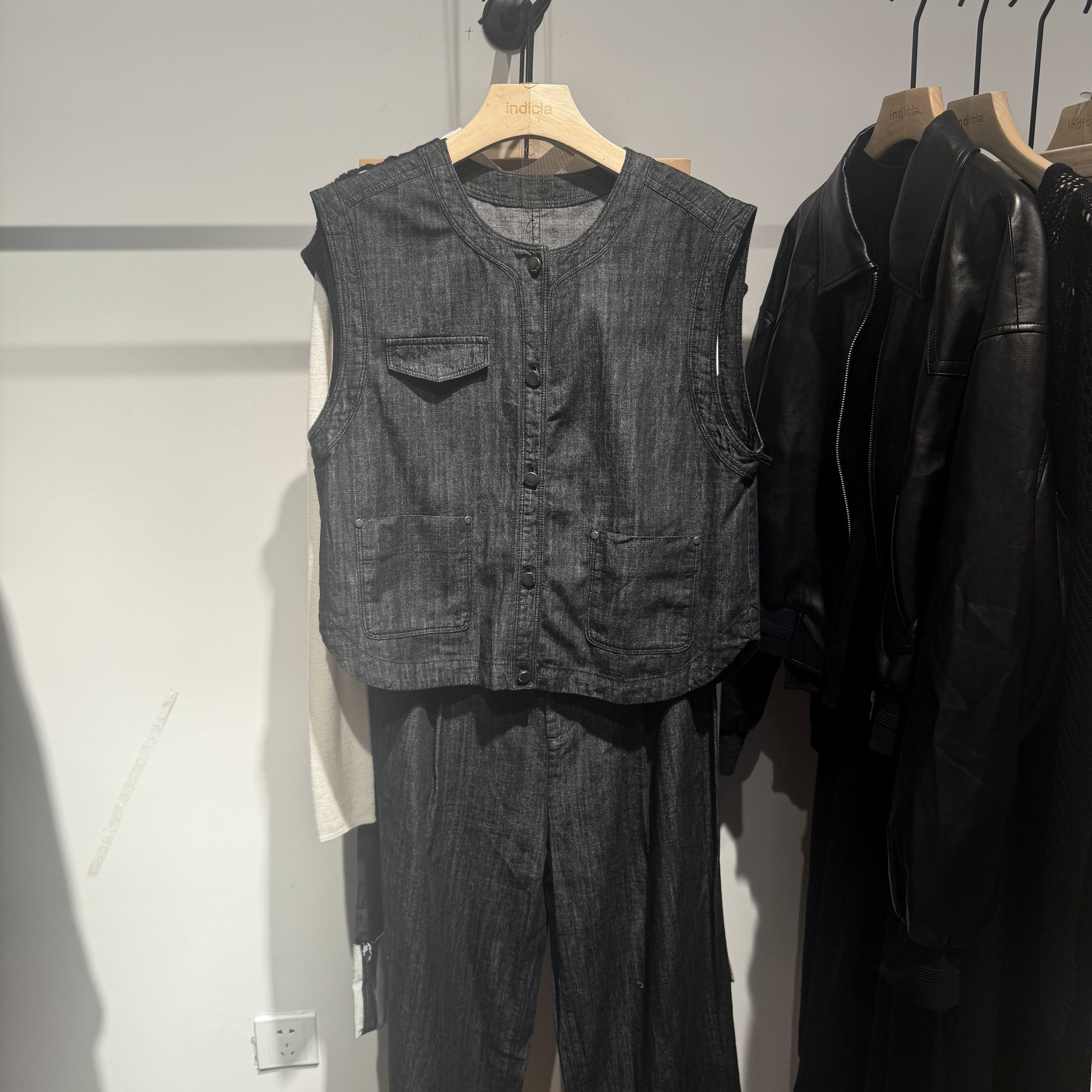 indiciaF2B5MJ102N专柜正品标记女复古美式牛仔马甲多口袋吊牌539
