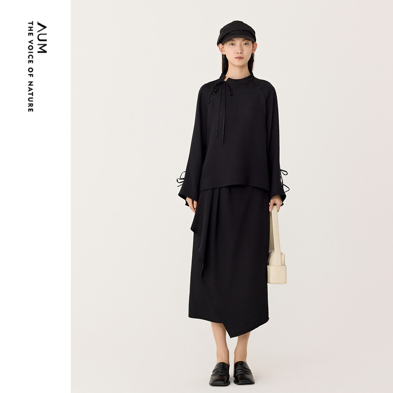 【会员价1490元】AUM噢姆春季新中式斜门襟绑带立领上衣