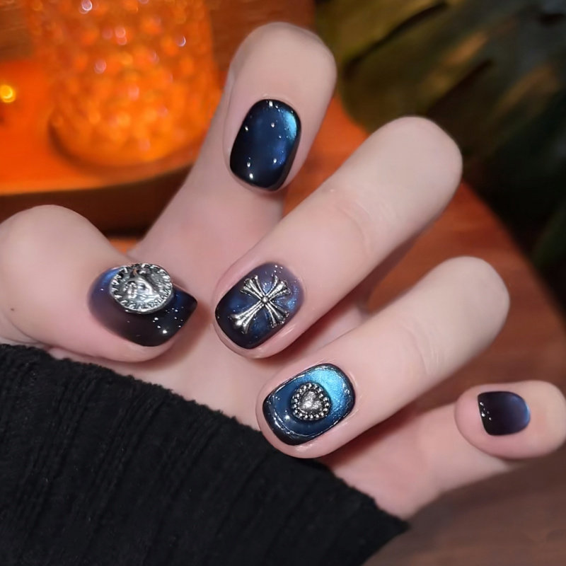 【星蓝克罗】深海蓝调克罗星手工美甲贴片金属十字暗黑风穿戴甲,彩妆/香水/美妆工具,穿戴甲/甲片,淘宝优惠券,粉丝福利购,淘宝优惠卷