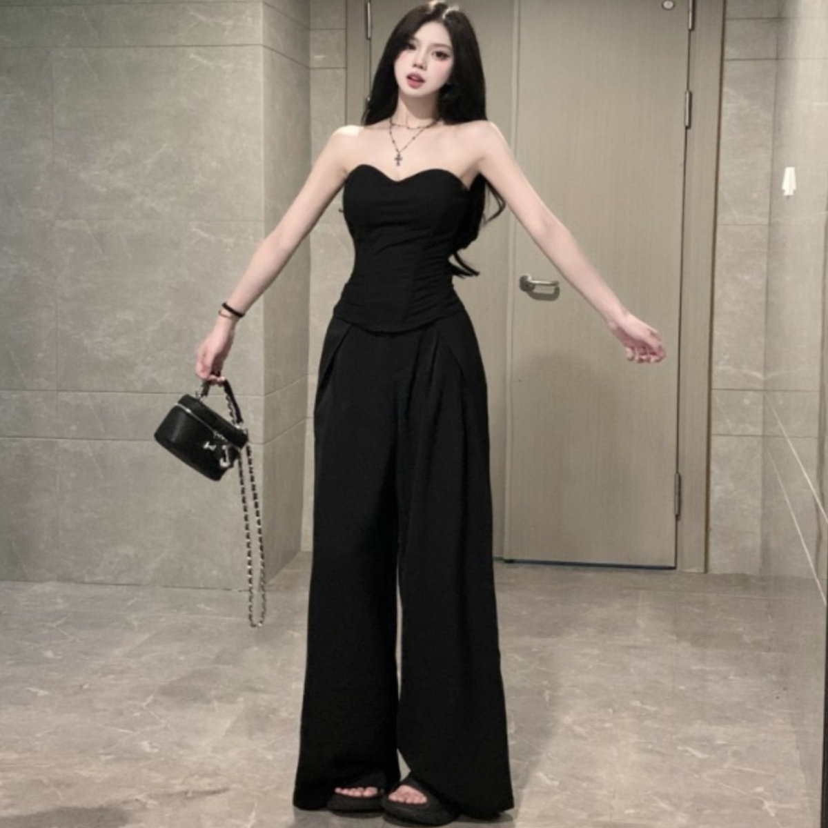 炸街时尚套装黑色抹胸上衣春季2026新款阔腿西裤盐系高级感两件套