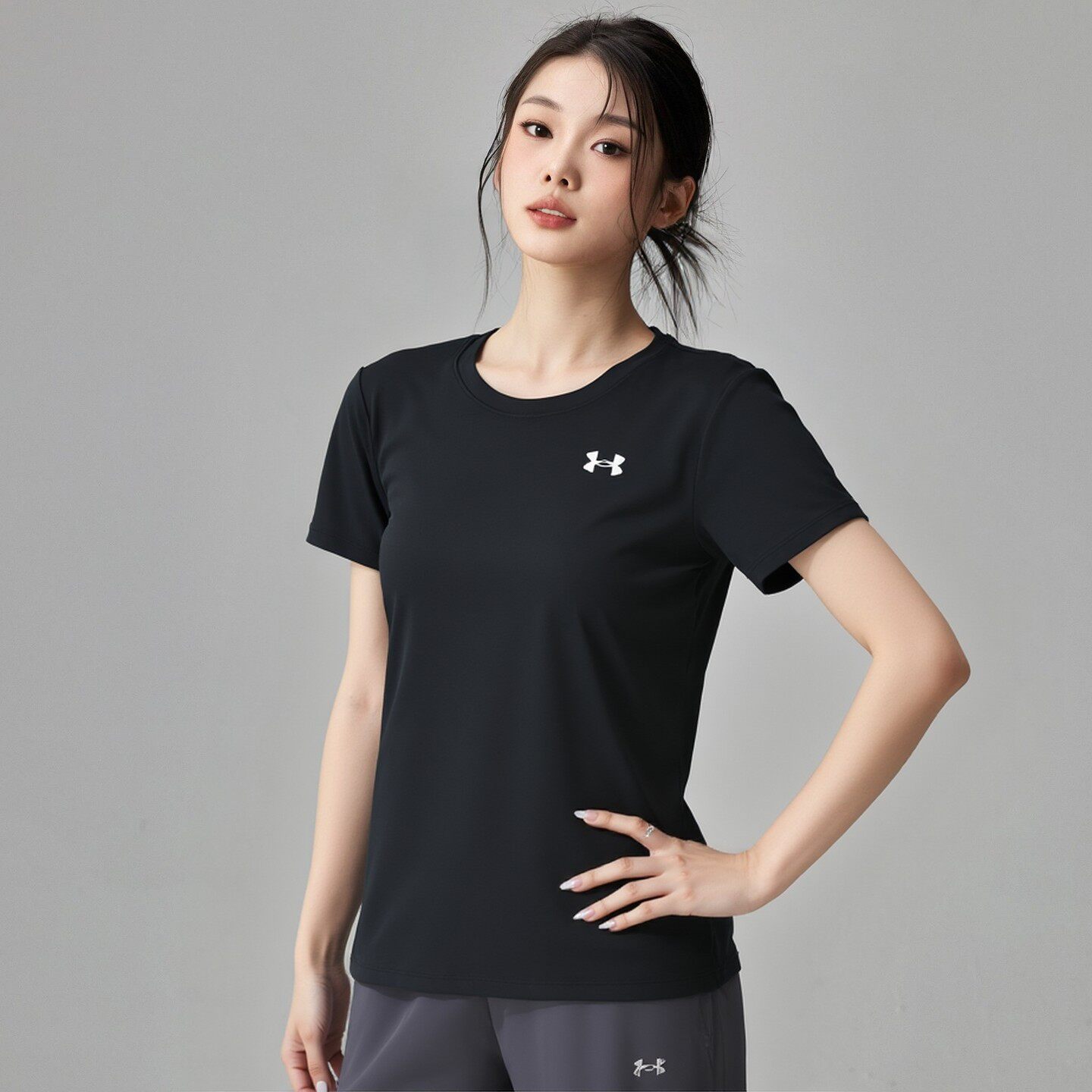 UA安德玛女子训练T恤夏季新款运动服透气圆领短袖休闲半袖1384231