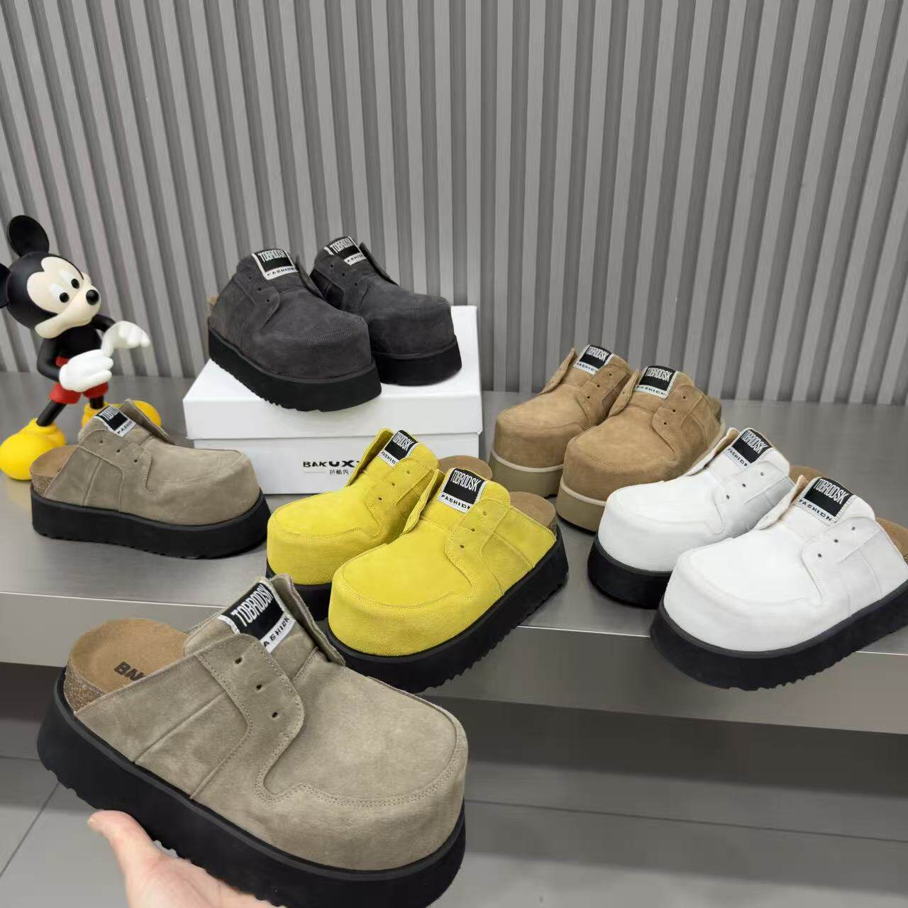 2026春季新款时尚包头拖百搭休闲勃肯拖厚底增高女鞋一脚蹬9118-5