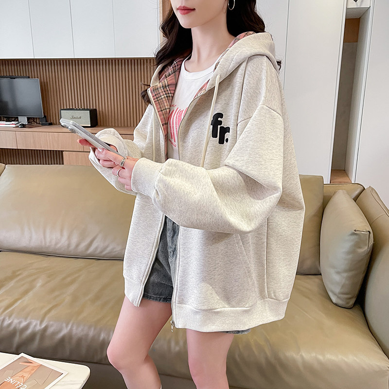 格纹连帽外套女春秋季2026新款宽松慵懒风初中生休闲开衫拉链卫衣