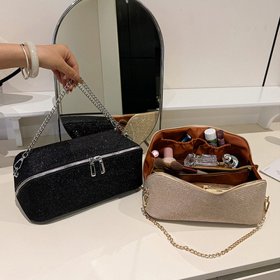 化妆包女细闪链条洗漱收纳包