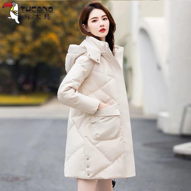 啄木鸟白鸭绒羽绒服女士时尚连帽中长款洋气修身加厚外套2024新款