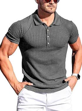纯色翻领系扣短袖上衣Solidcolor lapel buckle short sleevedtop
