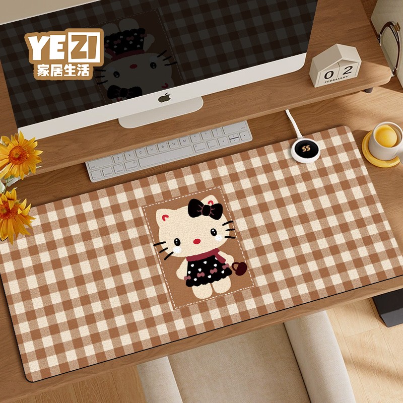 凯蒂猫加热电脑鼠标垫桌面暖桌垫