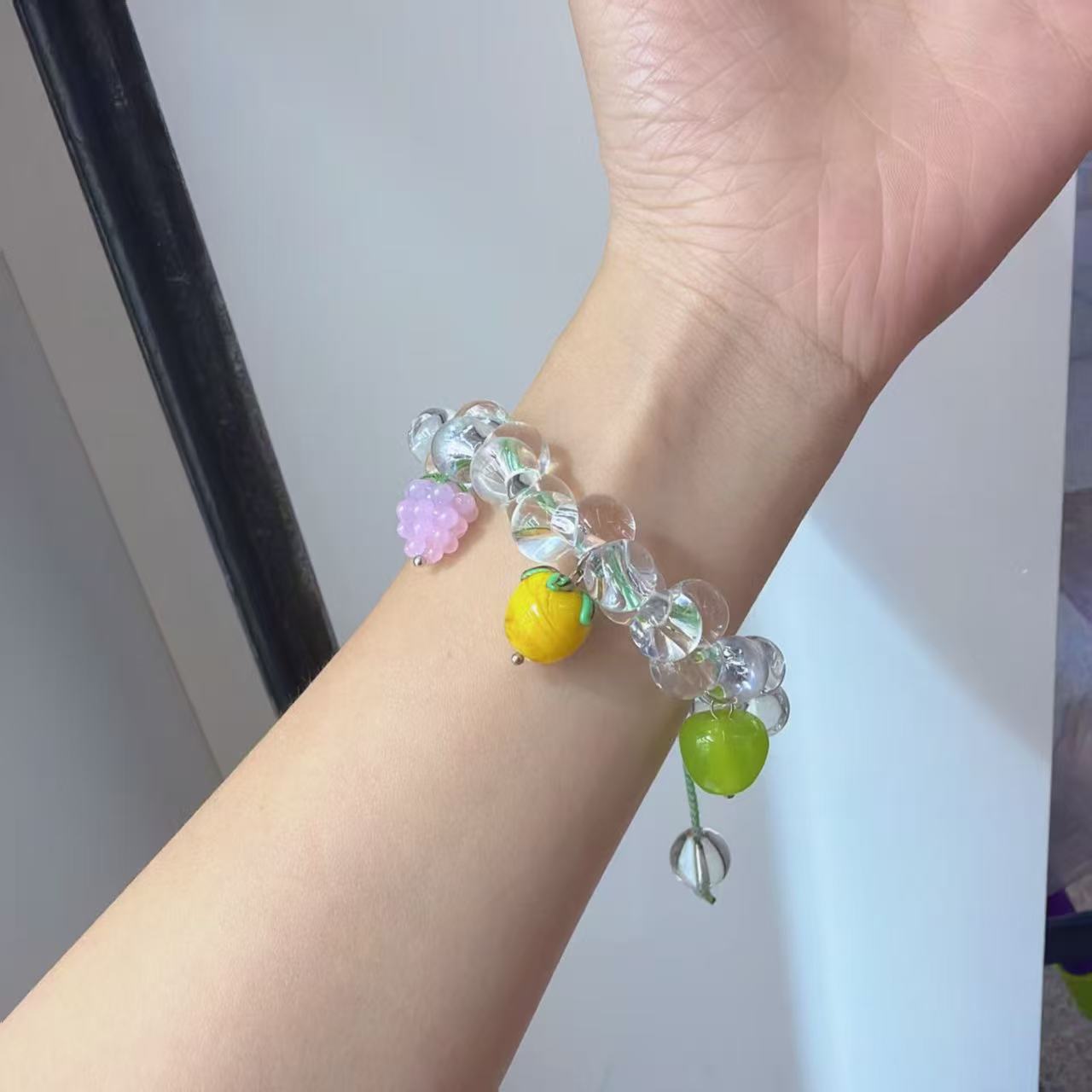 甜美少女冰透趣味水果串珠手链女小清新小众设计百搭抽拉手饰配饰