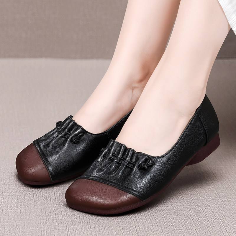 女士中年妈妈鞋单鞋软底真皮舒适牛筋底大码女鞋子42码宽脚丑萌鞋
