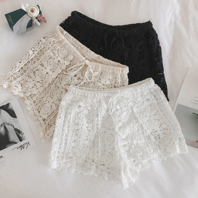 Hollowed-out crochet lace-up shorts   镂空钩织防走光系带短裤 - 实物图