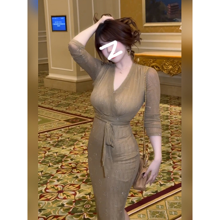 法式轻奢气质高级感连衣裙女秋季新款御姐气质修身显瘦包臀中长裙