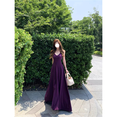 法式小众设计感重工大摆V领吊带连衣裙新款微胖气质收腰显瘦长裙
