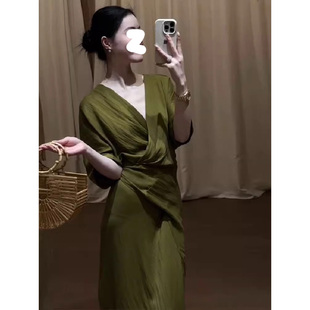 高级感气质名媛风收腰显瘦V领连衣裙女微胖时尚 新款 轻奢气质长裙