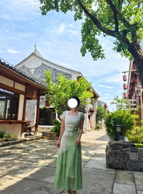 新款高级度假风小清新绿色渐变色短袖连衣裙微胖收腰显瘦中长裙女