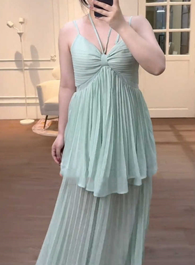 微胖MM夏季海边度假温柔风绿色褶皱V领连衣裙新款清爽假两件长裙