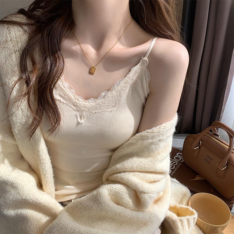 苏三三蕾丝吊带带胸垫女内搭v领白色打底背心2025新款外穿小上衣