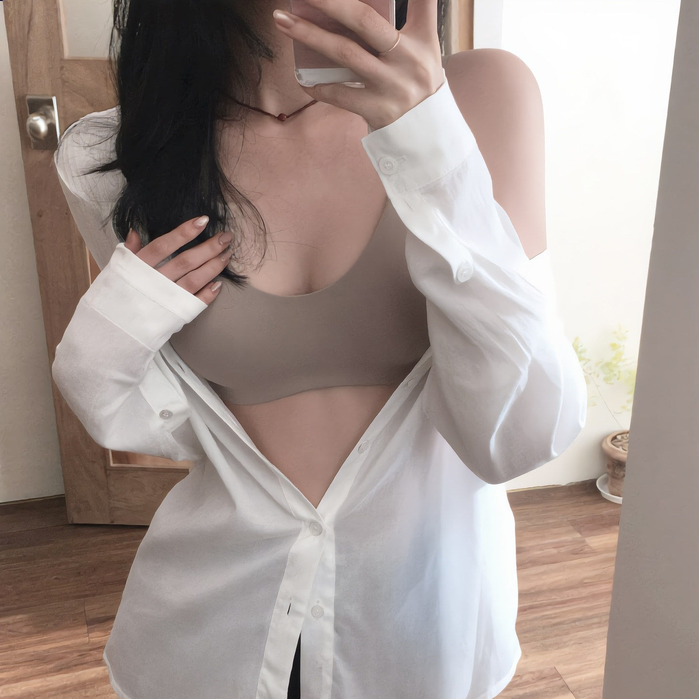 白透衣服救星 可挂脖无痕粉底肤色隐形超薄显瘦超细肩带美背文胸