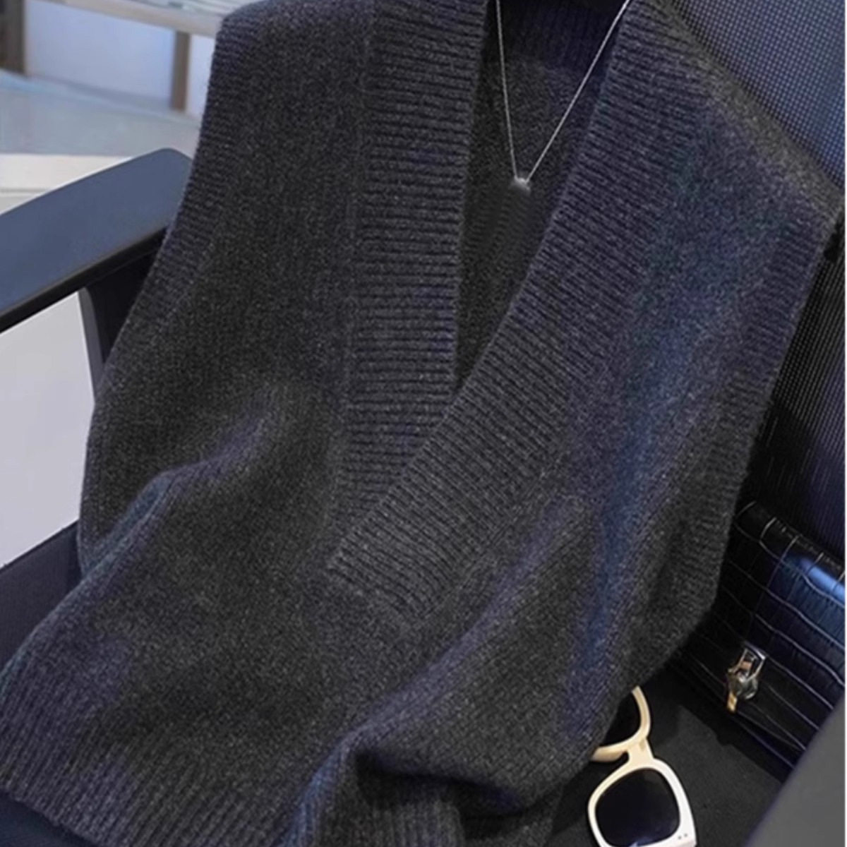 灰色v领针织毛衣马甲背心女春高级感叠穿坎肩无袖短款马夹上衣