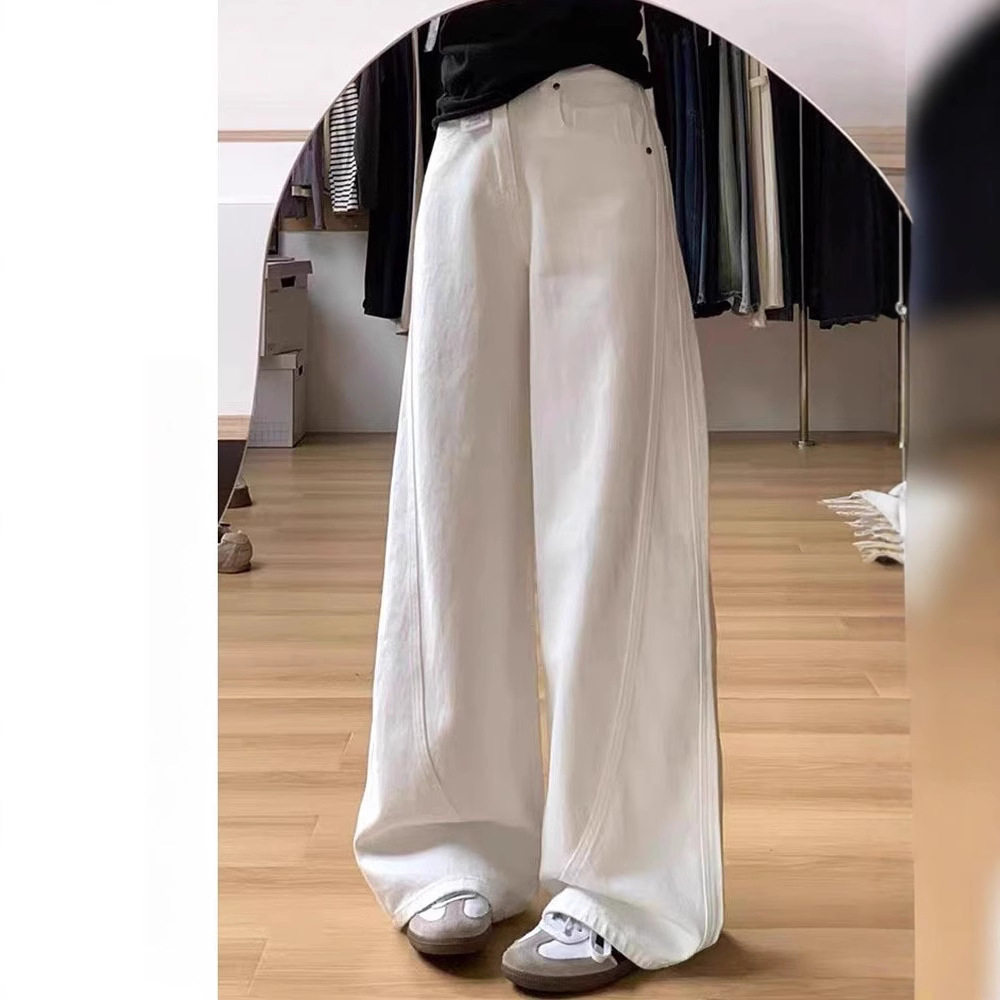 大码白色弯刀阔腿牛仔裤女春新款宽松显瘦高级感直筒镰刀裤子夏