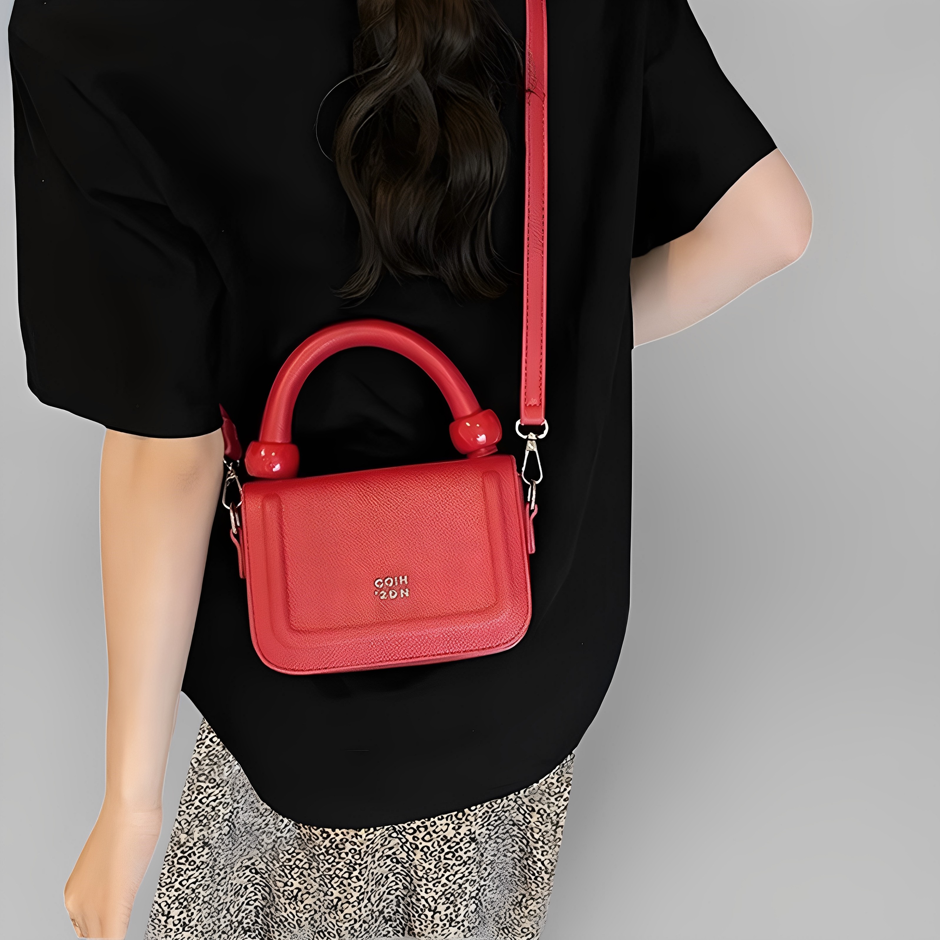 高质级感红色小包包女式2025新款时尚洋气斜挎结婚新娘手提小方包