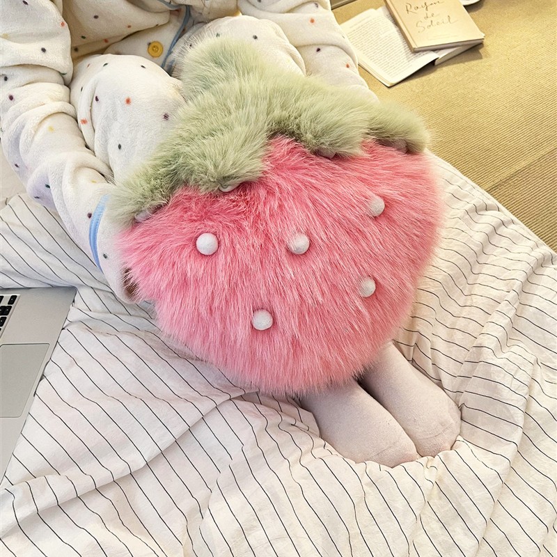 女生新款草莓热水袋充电款暖手宝