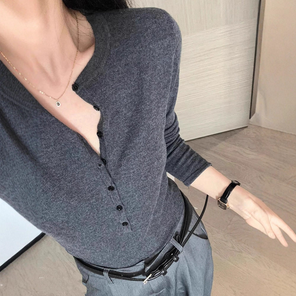 老钱高级感V领针织打底衫