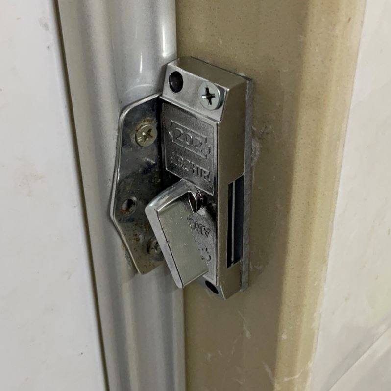 202移门钩锁铝合金移门锁木门移门锁单面移门钩锁单轨道移门.