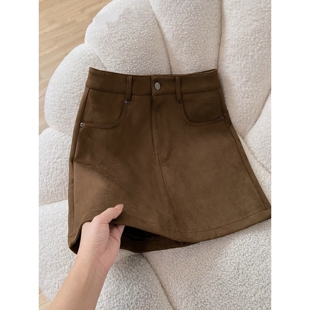 复古棕色麂皮绒高腰半身裙女春季 咖色皮裙小个子A字短裙 2026新款