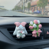 春日高级感郁金香车载香薰汽车出风口装 饰香水香氛扩香石车内饰女