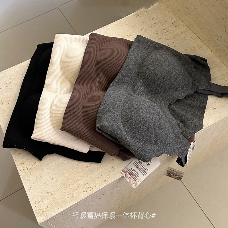 秋冬德绒无痕V领保暖背心女自热内搭外穿带胸垫固定内衣女打底衫，保暖内衣，搜酷衣阁