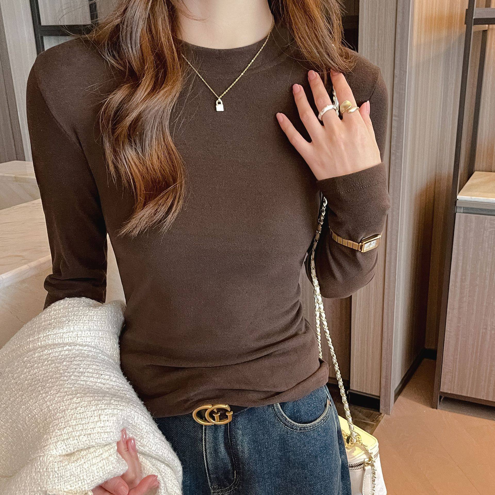 W秋冬季小圆领正肩长袖打底衫女高级感简约纯色内搭修身显瘦上衣，保暖内衣，搜酷衣阁