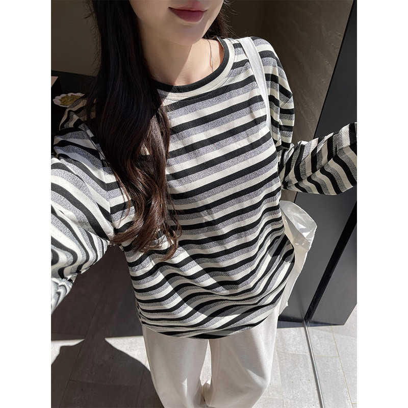 慵懒条纹圆领长袖T恤女2025早秋氛围感宽松透气居家百搭上衣,保暖内衣,搜酷衣阁 慵懒条纹圆领长袖T恤女2025早秋氛围感宽松透气居家百搭上衣,保暖内衣,搜酷衣阁