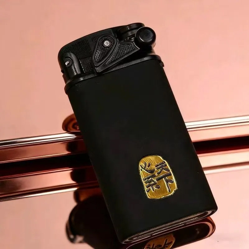 心系天下打火机创意个性定制送男友高颜值防爆砂轮火石充气打火机