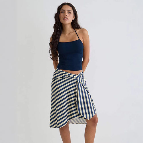 不规则女士半身长裙Irregular women's half length long skirt