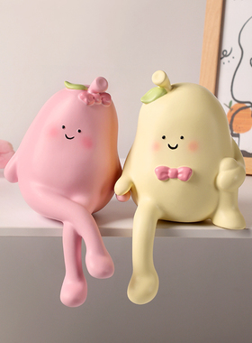 可爱抱抱梨吊脚娃娃情侣摆件饰品家居结婚礼物客厅电视柜书架装饰