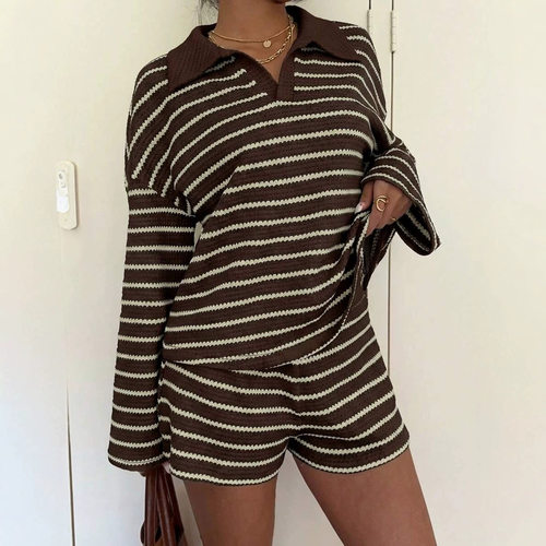 Collar patchwork top and shorts set  翻领拼接上衣短裤套装