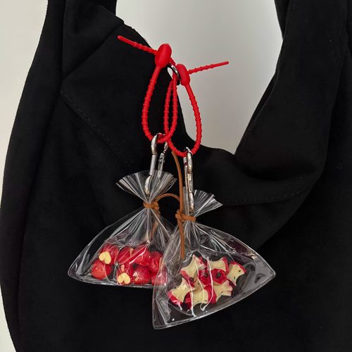 和闺蜜一起get超有趣苹果小挂件