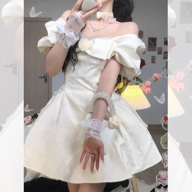 2025年蝴蝶结连衣裙小个