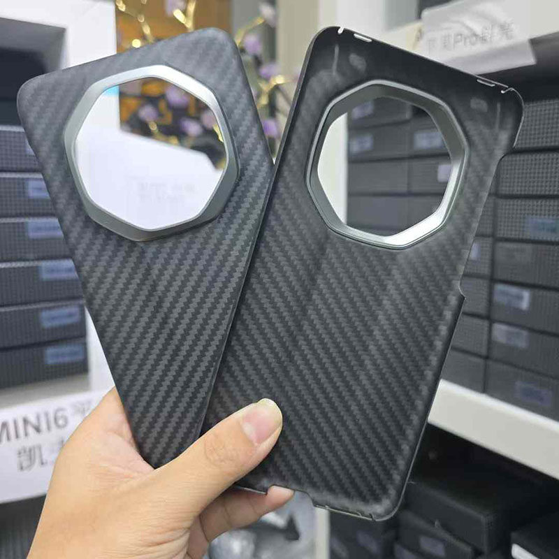 华为Mate70RS凯夫拉碳纤维手机壳