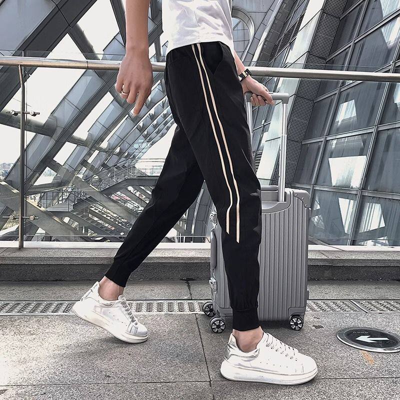 新款日系运动休闲裤子男款秋季束脚裤黑色修身2025条纹显瘦哈伦裤