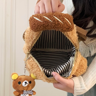 小熊毛绒双肩包女2025新款通勤百搭杂物小包日常可爱卡通轻便包包